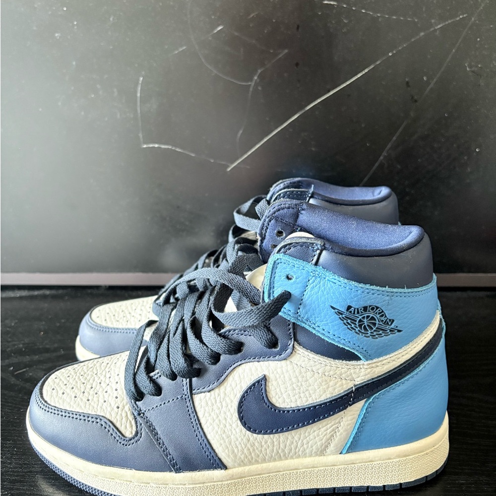 Air Jordan 1 Obsidian